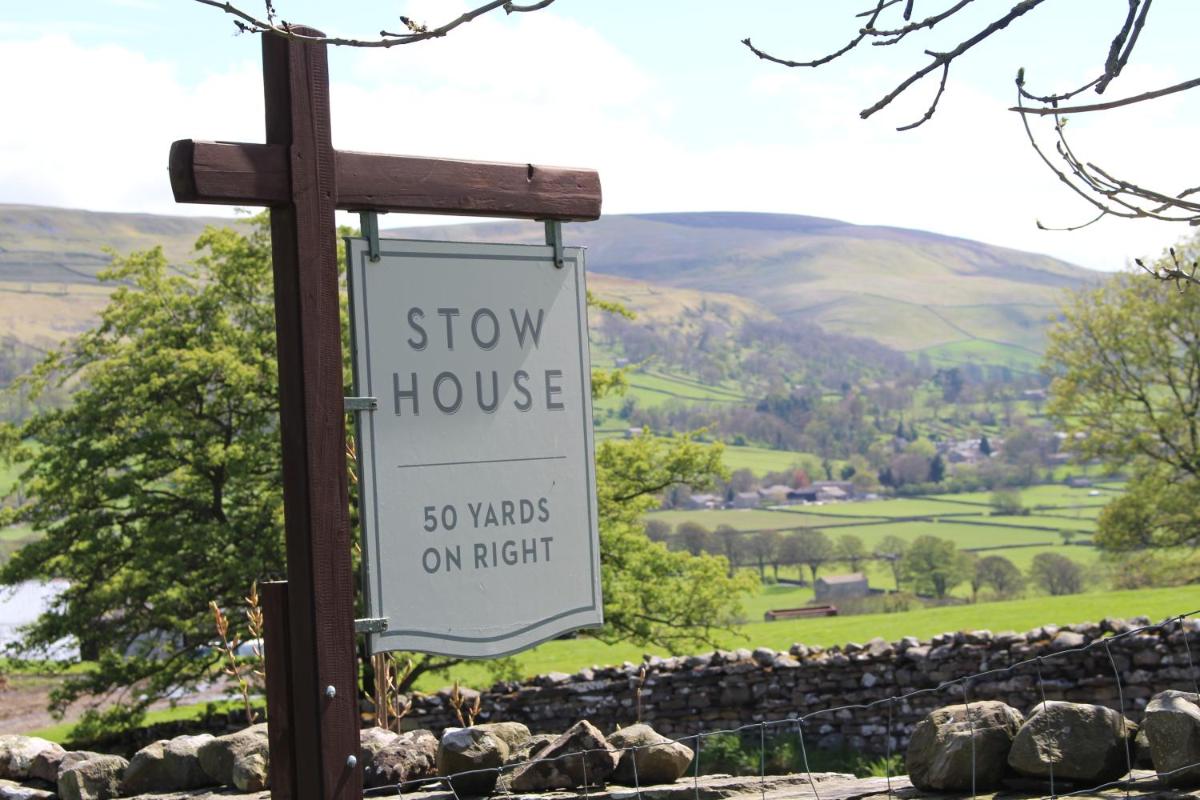 Stow House - Housity