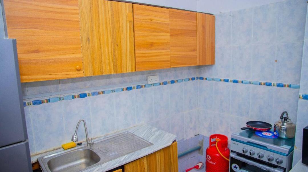 Suitetrails - Glorious princely court apartment