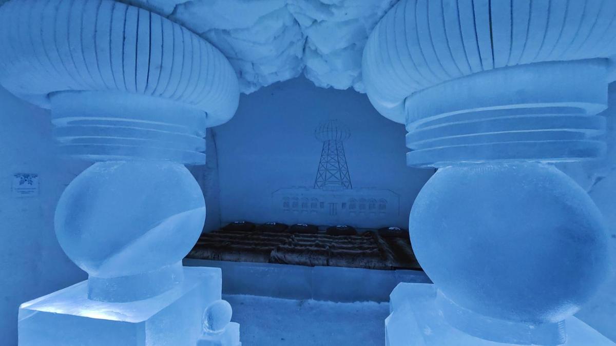 Arctic SnowHotel & Glass Igloos - Housity