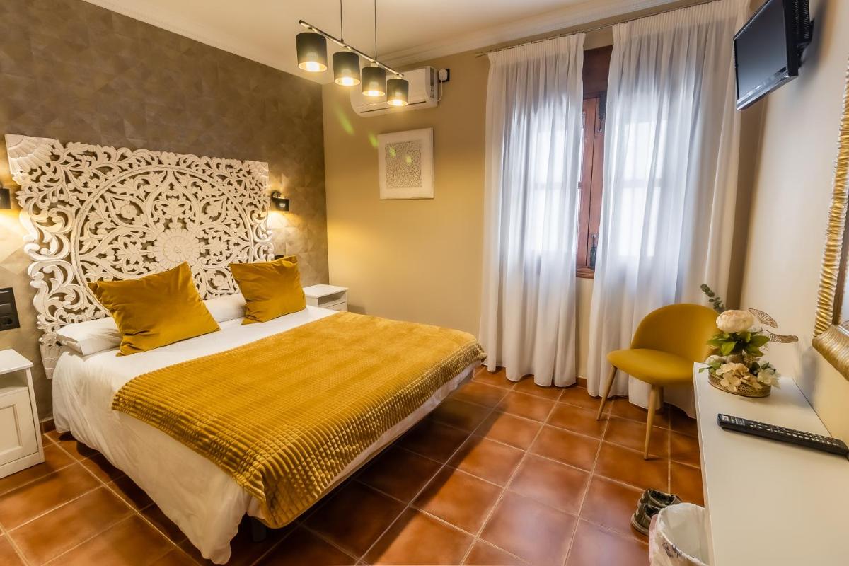 Hostal El Bomba - Housity