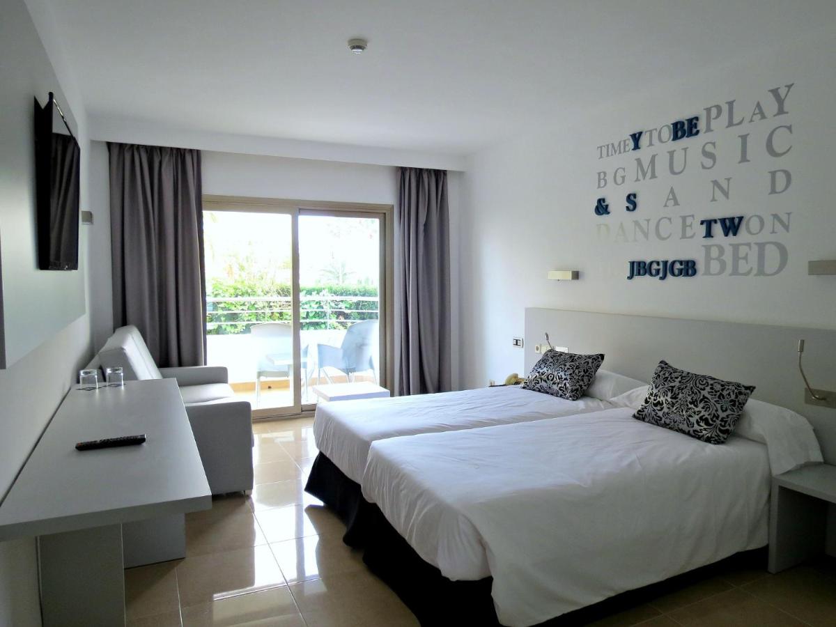 Cama o camas de una habitación en BG Pamplona