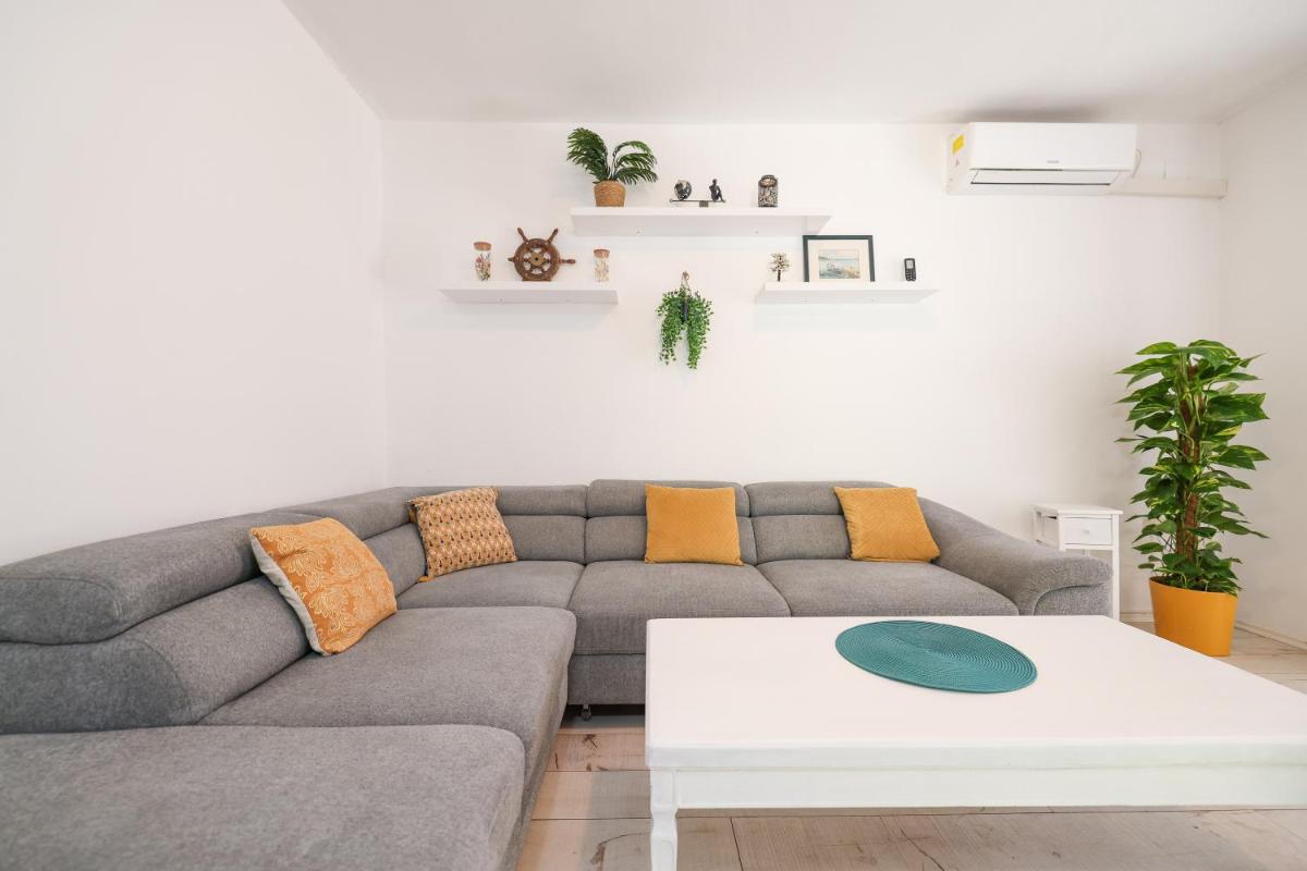 Vacation house Jakov - Housity