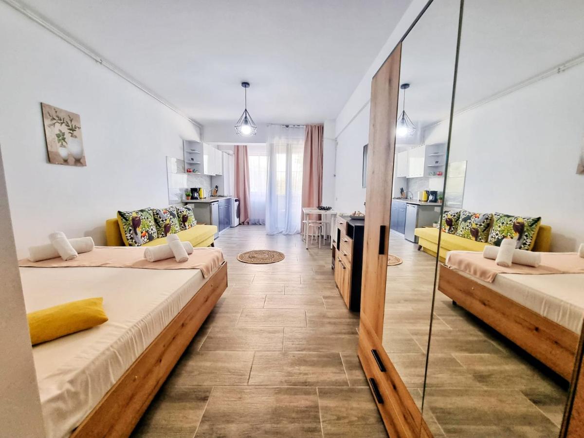 SevenEleven Apartments - Housity