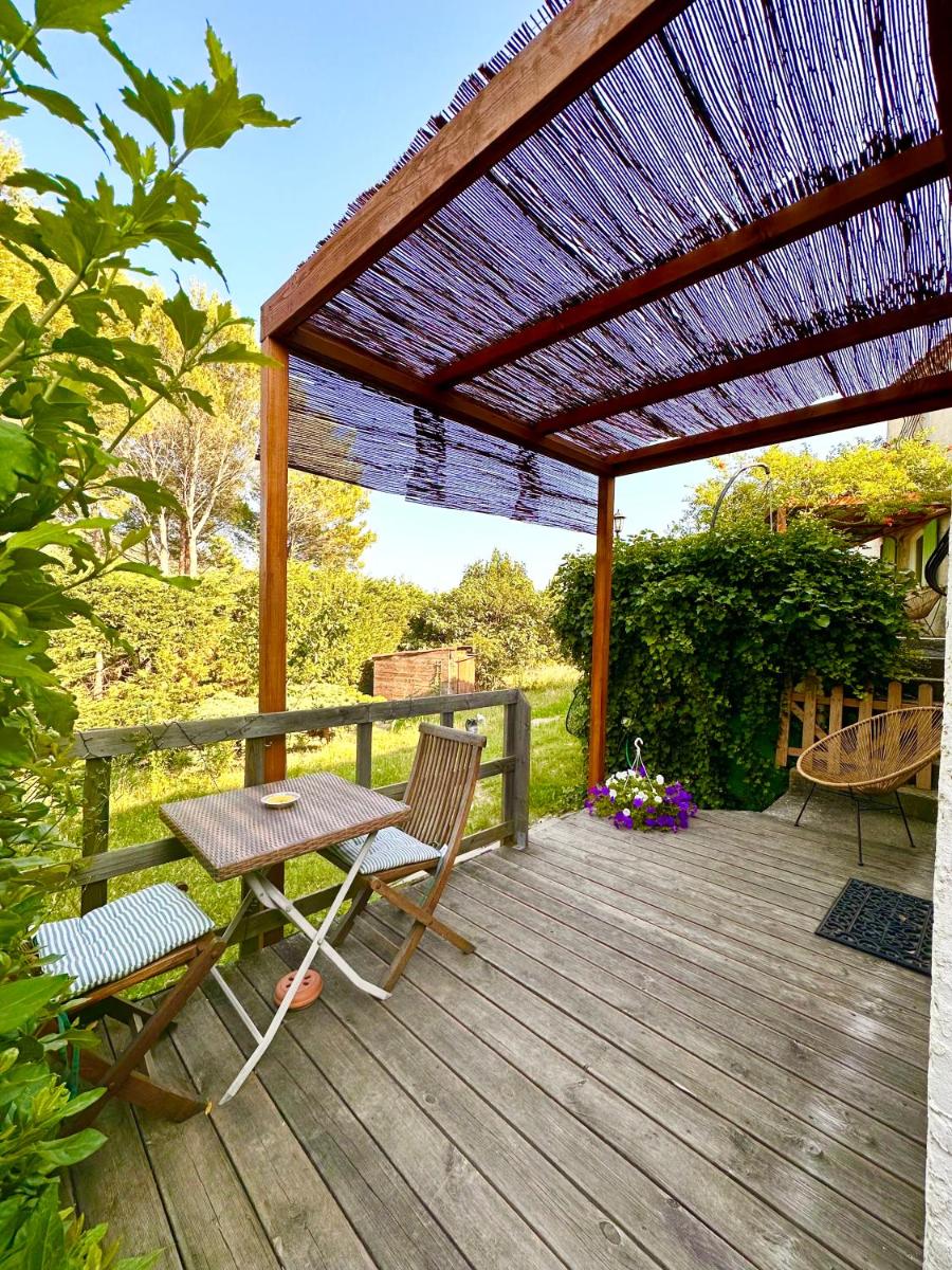 Appartement avec terrasse arborée proche LOURMARIN - Housity