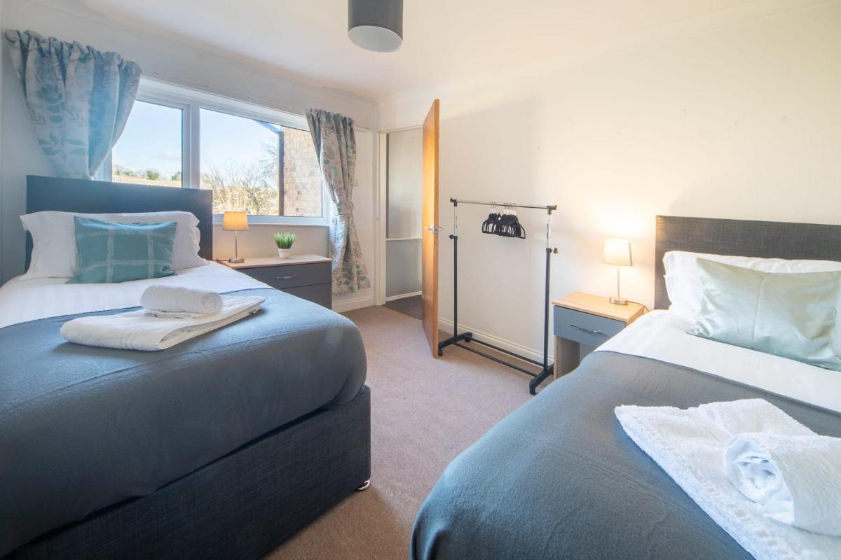 Kings Moor House by Lavender Stays - Housity