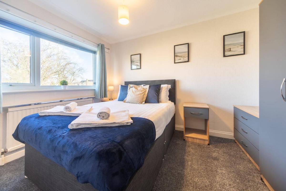 Kings Moor House by Lavender Stays - Housity