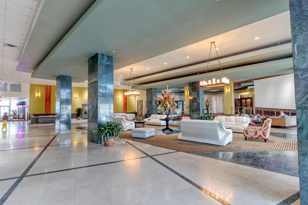 Deluxe Studios and Apartments at the Casablanca - Housity