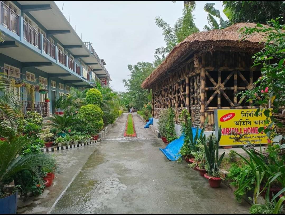 Suitetrails - NIRIBILI HOMESTAY