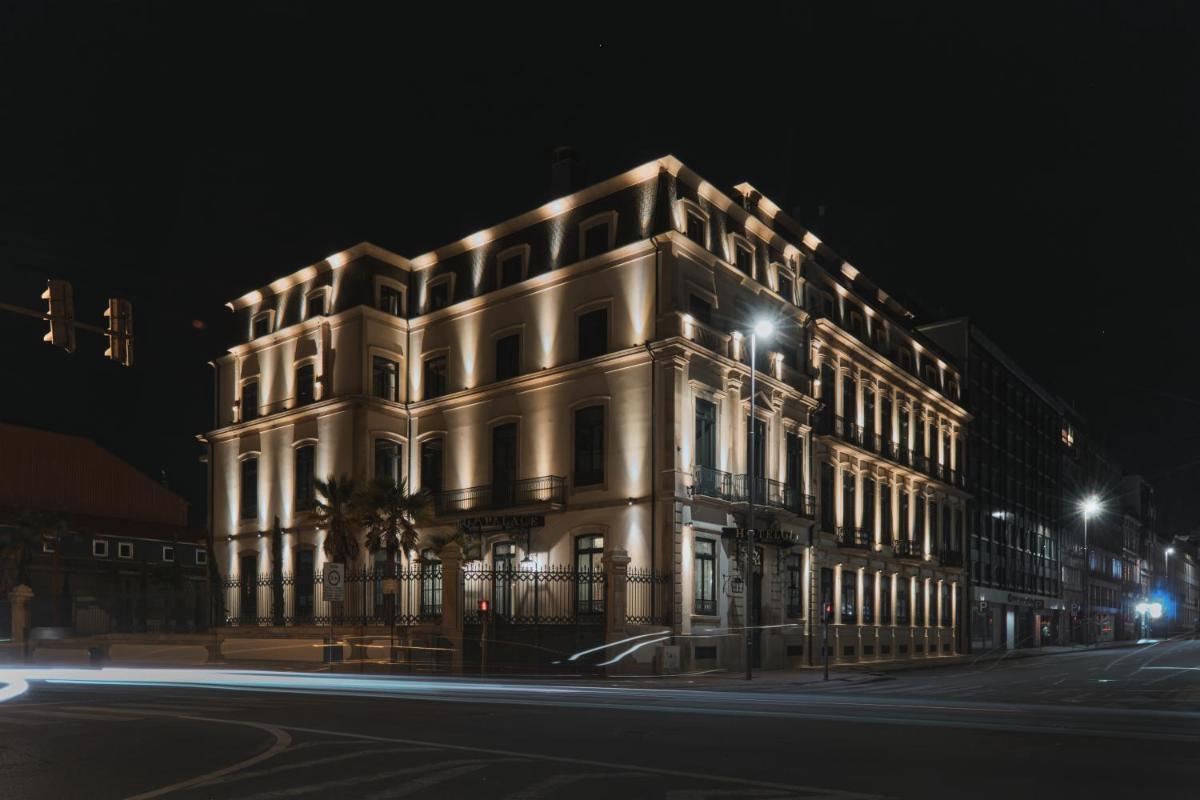 O edifício onde o hotel está situado