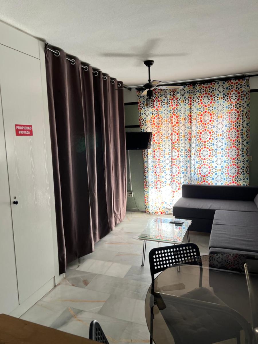 LOVELY APARTMENT FOR 2 TO 4 PEOPLE---APARTAMENTO DE DOS a CUATRO PERSONAS - Housity