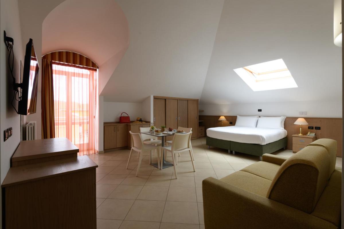 Hotel & Apartments Sasso - Housity