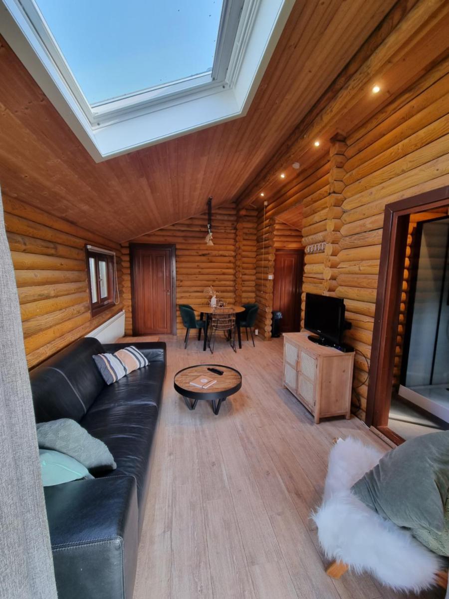 Finse Woning op Camping De Tulpenweide - Housity