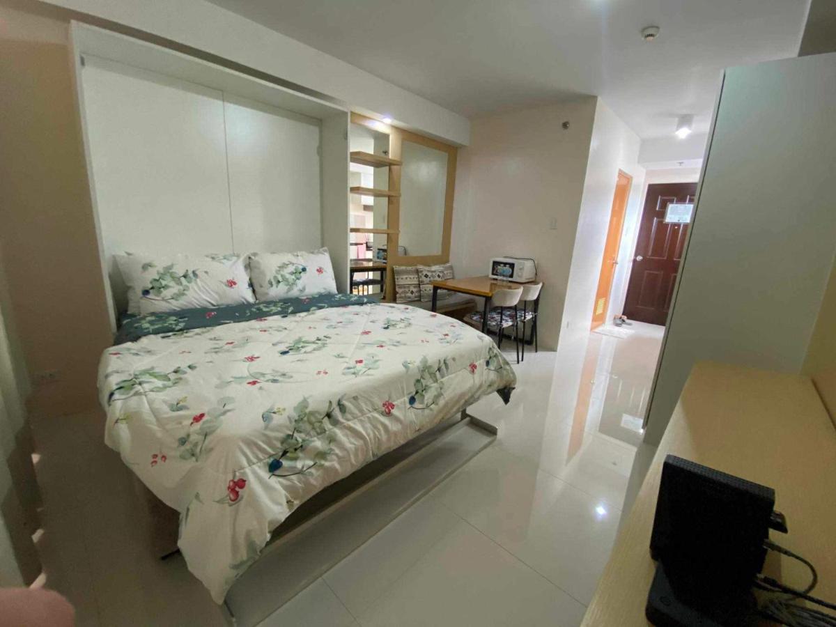 Pool level Persimmon Condo w/ kitchen unit 615 - Housity
