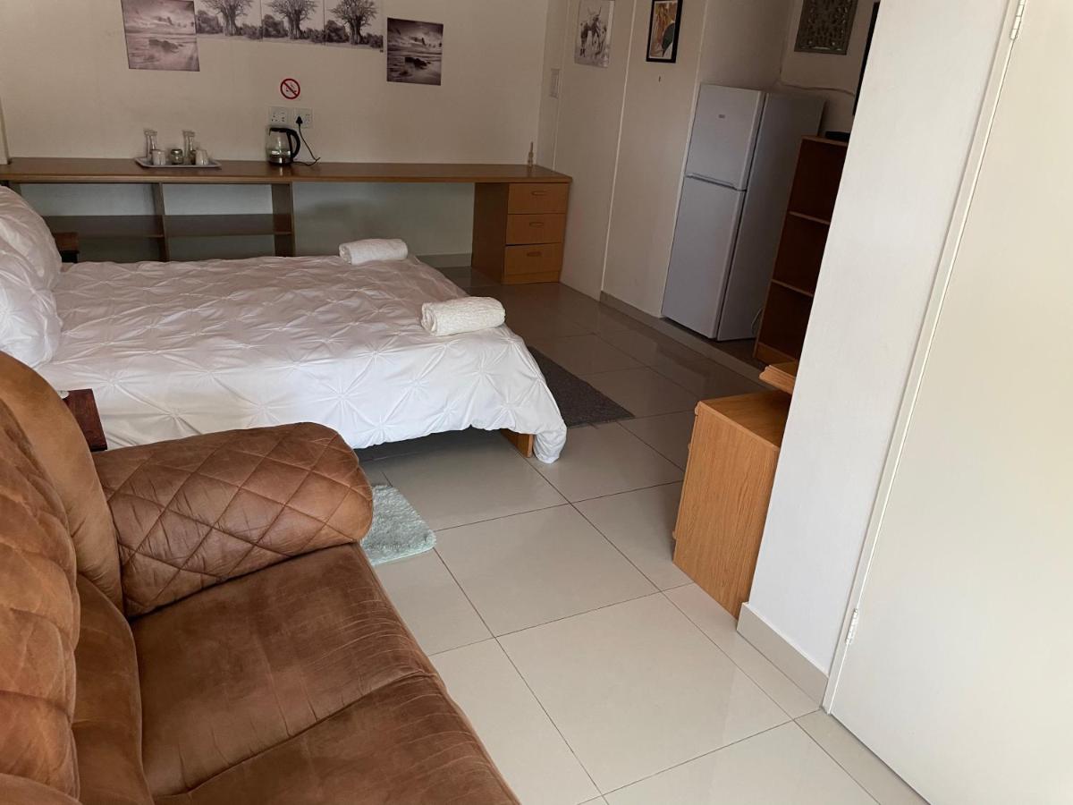 RY Courtyard - Housity