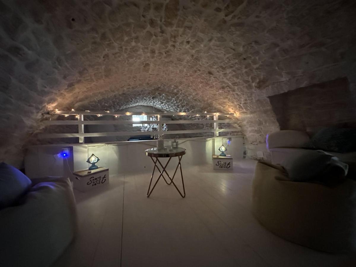 Bianco Calce - Ostuni - Housity