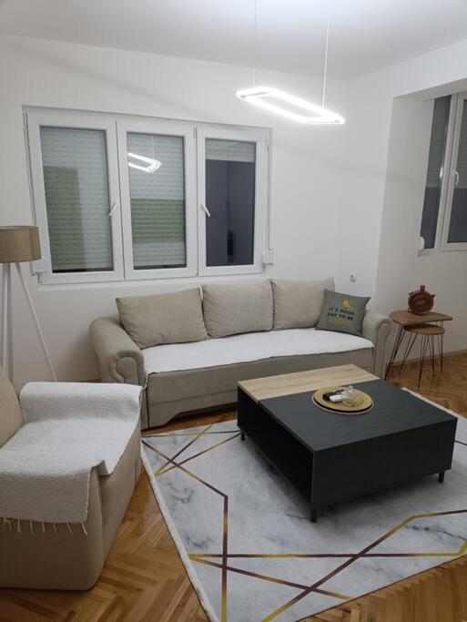 Suitetrails - Big Apartment Veles