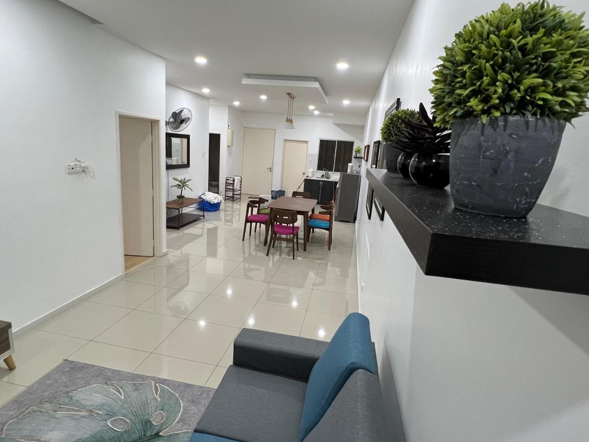 Home Away From Home In Taiping - Newly Upgraded! - Housity