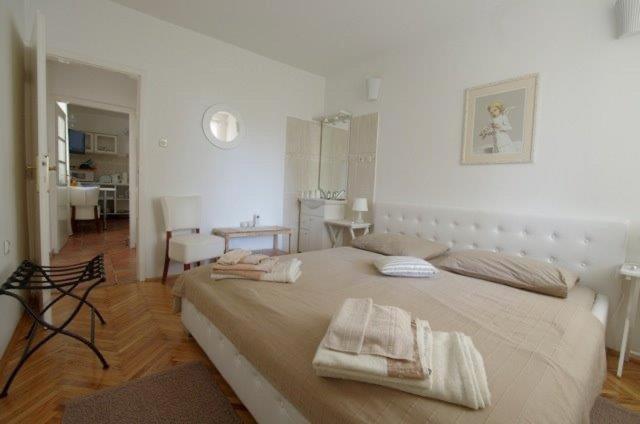 Apartments Lorenandreja - Housity