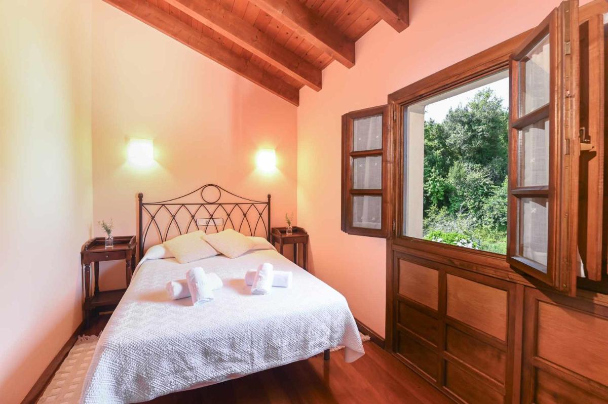 Apartamentos Rurales El Cuetu - Housity