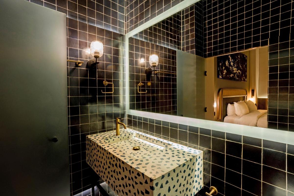 Casona 142 Orizaba, Part of Curamoria Collection - Housity