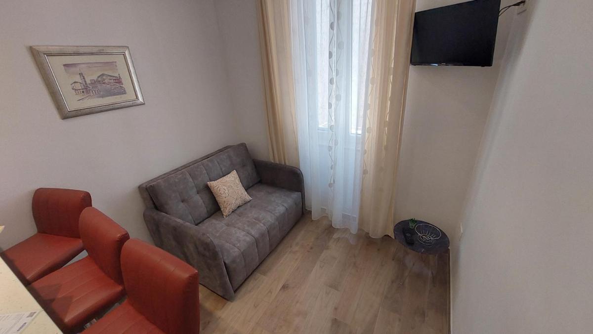 3M Peristil - Housity
