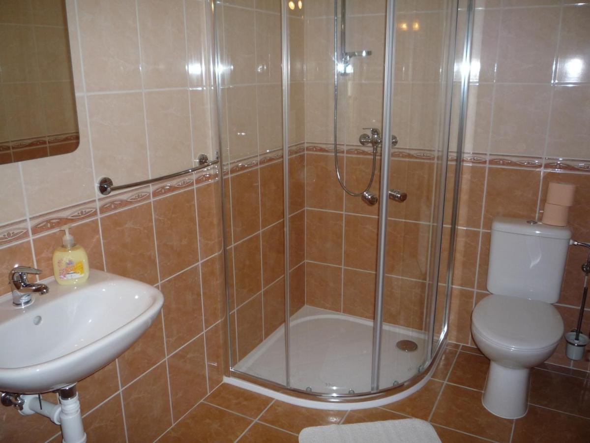 Apartmány Na Výtoni - Housity