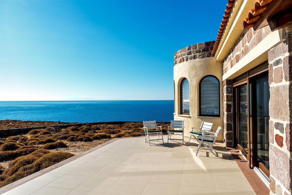 Seaview Villa - Housity