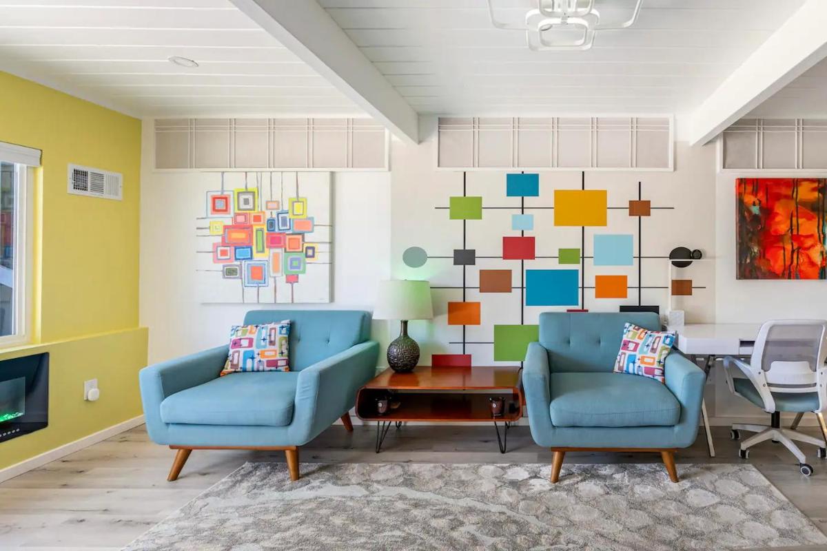 Stylish Retro Luxury - Mid Century Eichler - Housity