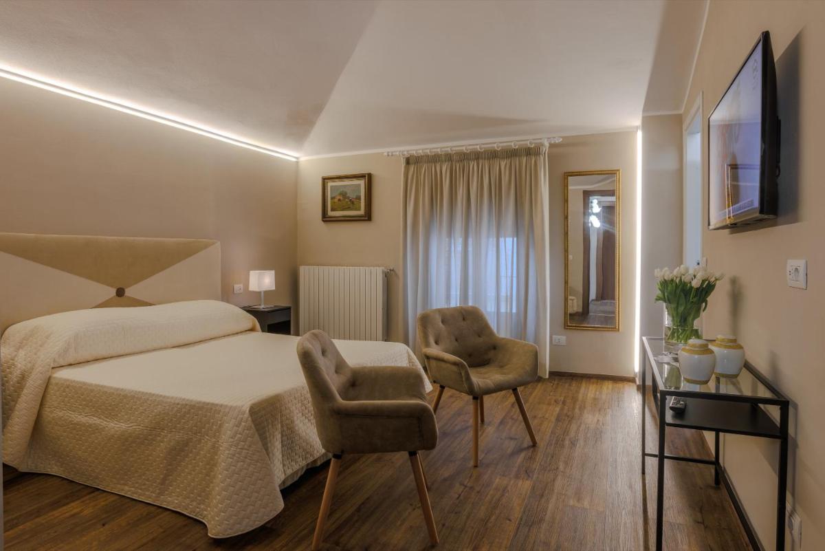 Albergo Alassio - Housity