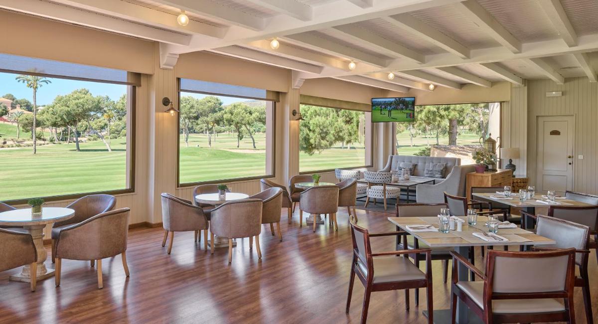 Un restaurante o sitio para comer en Grand Hyatt La Manga Club Golf & Spa