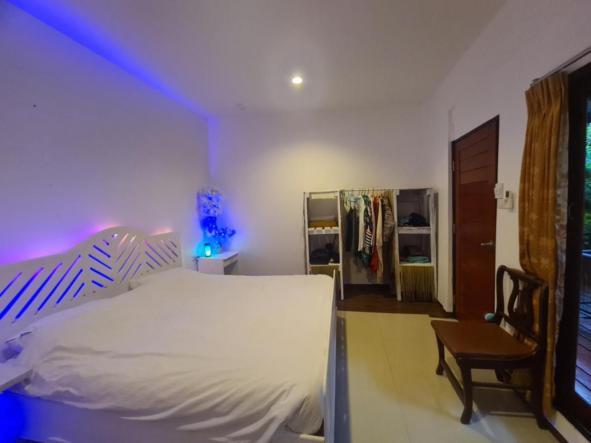 House by the sea - Housity