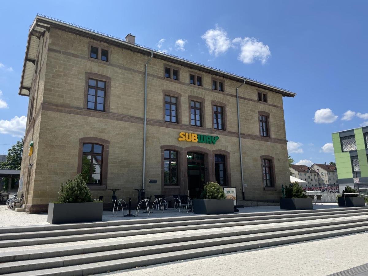 Hotel-am-Bahnhof Stuttgart-Ditzingen - Housity