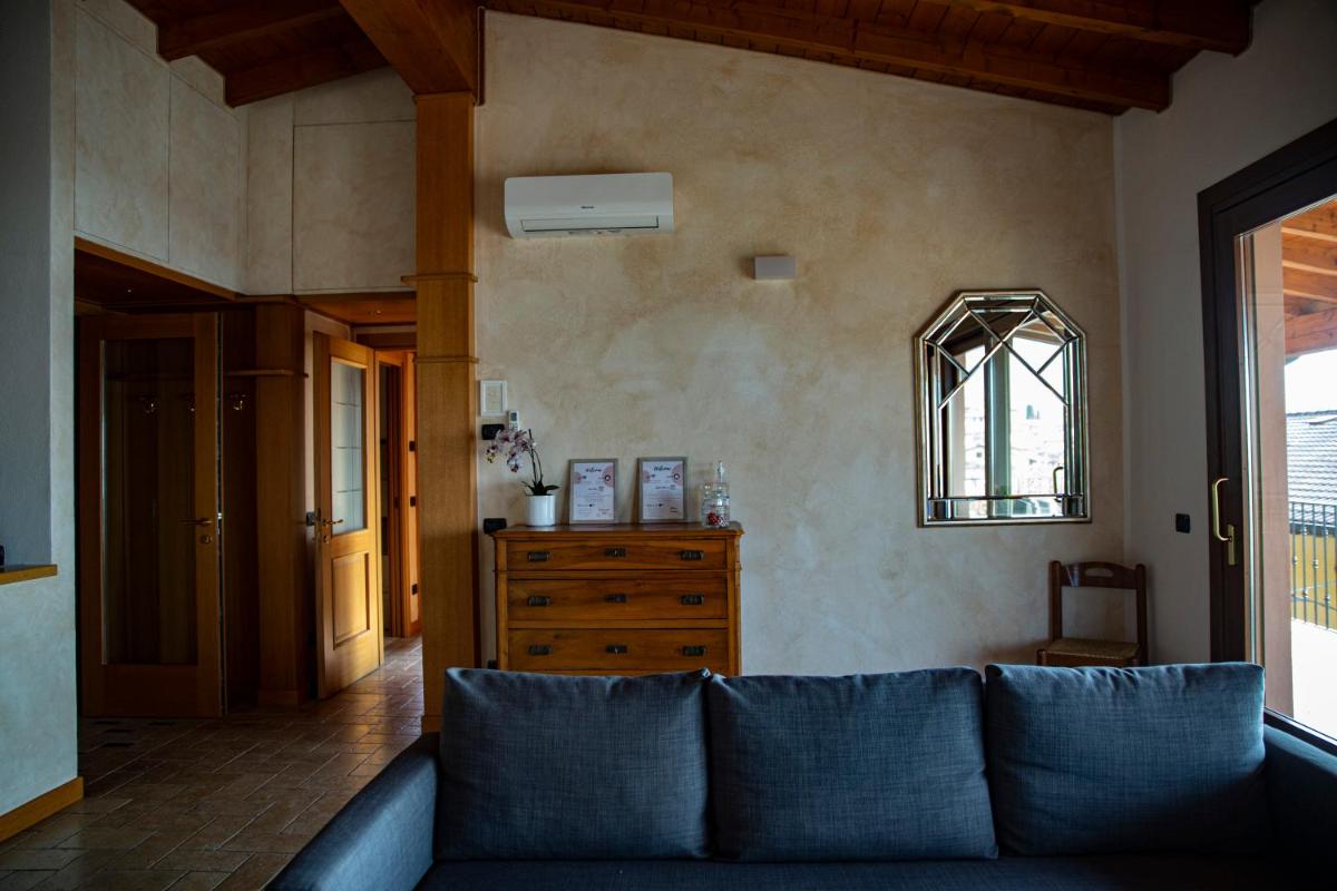 Elegante villa sul Lago d'Iseo - Predore - Housity