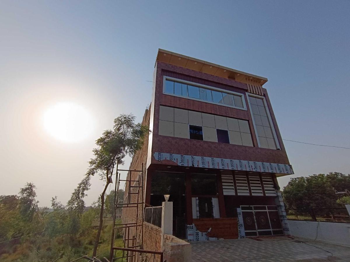 Hotel Sahu Inn - Housity