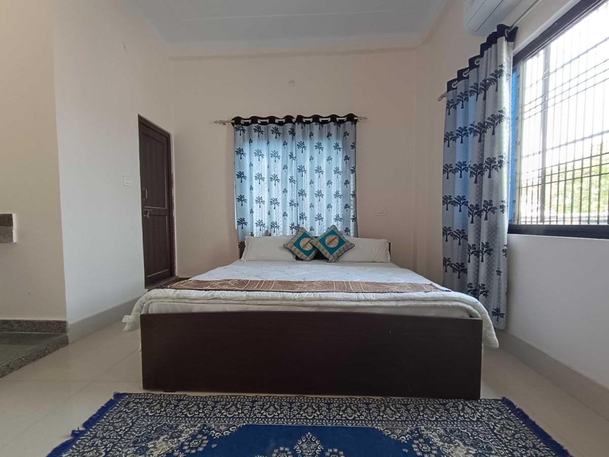 Hotel Sahu Inn - Housity