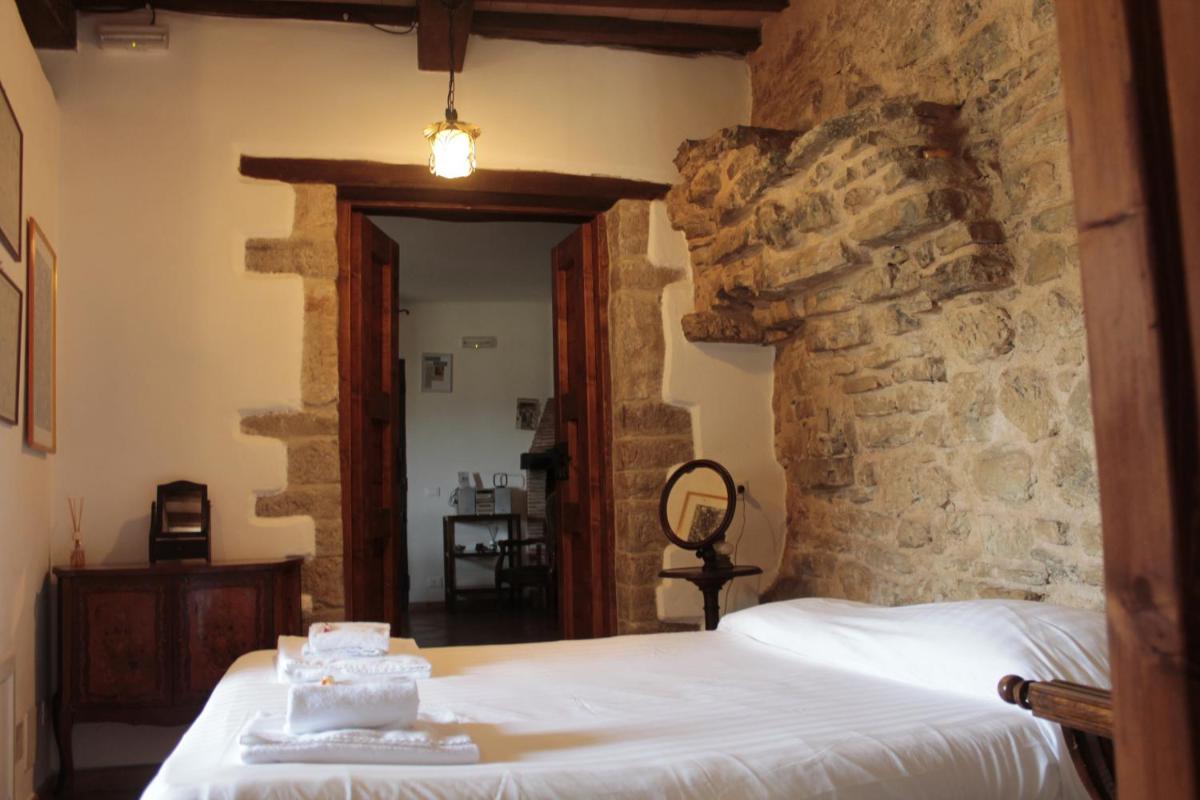 Guesthouse Runcini - Housity