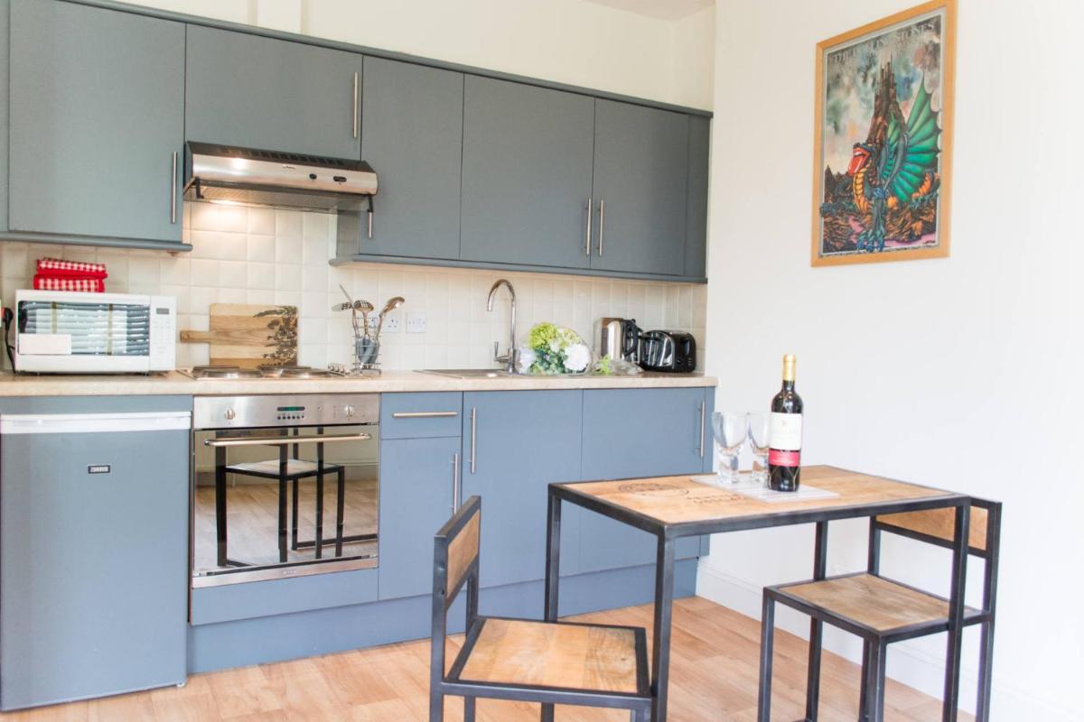 Host & Stay - York Terrace Apartments - Housity
