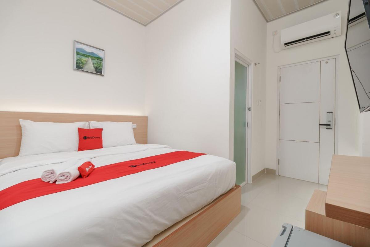 RedDoorz near Jalan Majapahit Lubuk Linggau - Housity