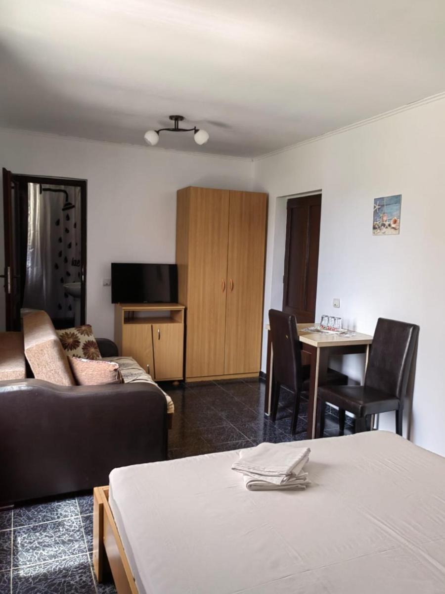 Casa Alexandru - Housity