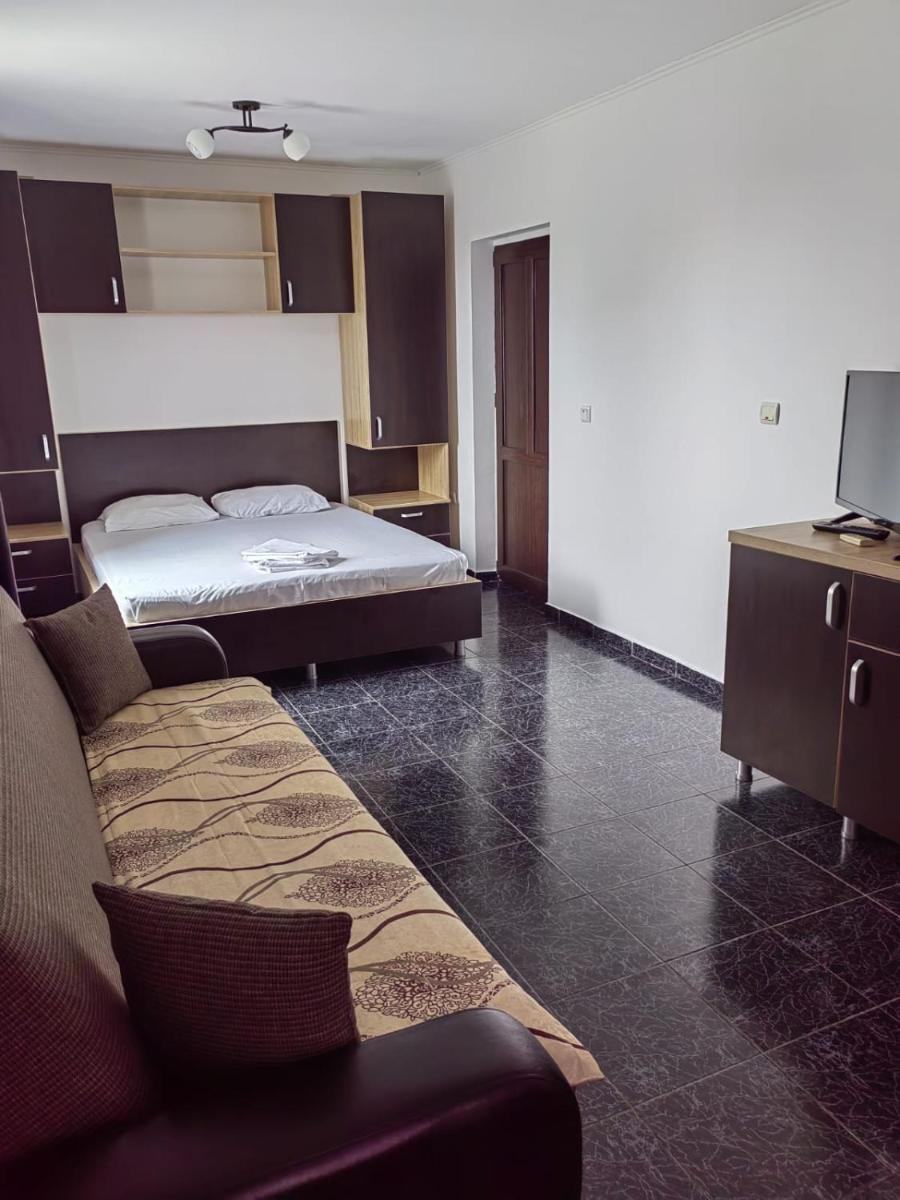 Casa Alexandru - Housity