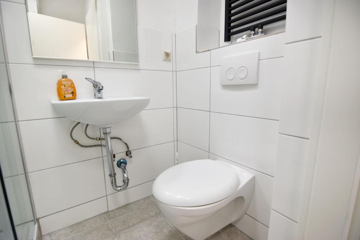 cozy worker apartments Niederkassel - Housity