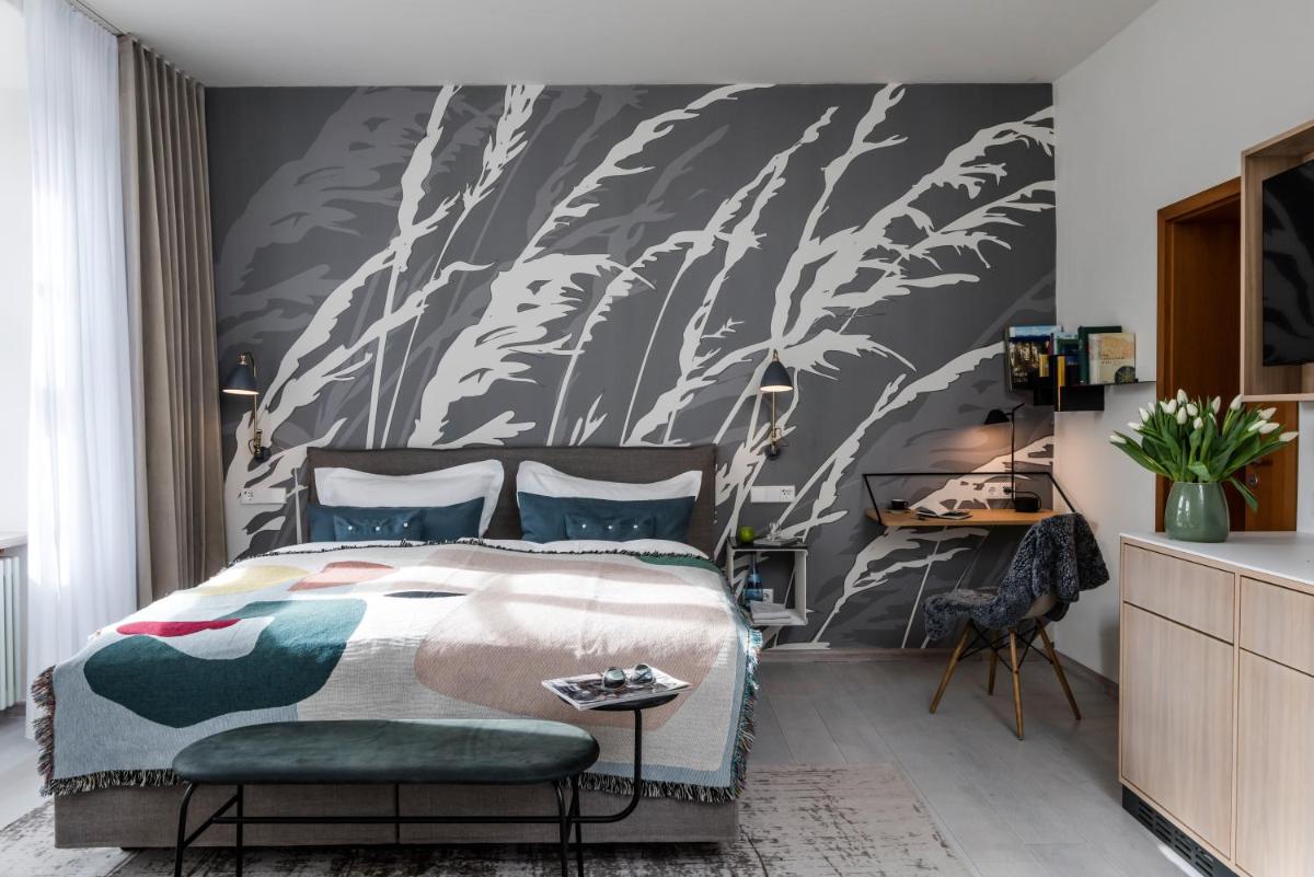 Kloster Hornbach - Housity