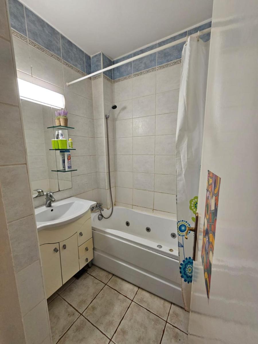 Suitetrails - River View, In City Center Apartment