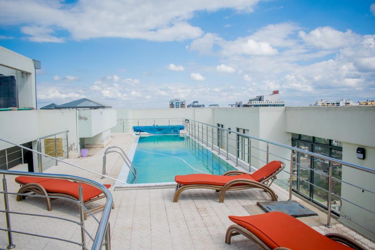 SILVERSTONE APARTMENT DELUXE 1 Bedroom WITH A VIEW , GYM & POOL - KILIMANI - Hizvo