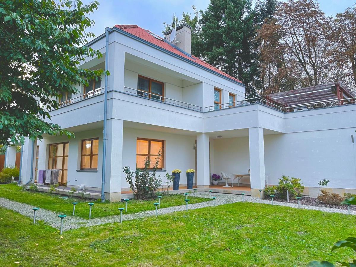 Luxury Villa Warsaw - Housity