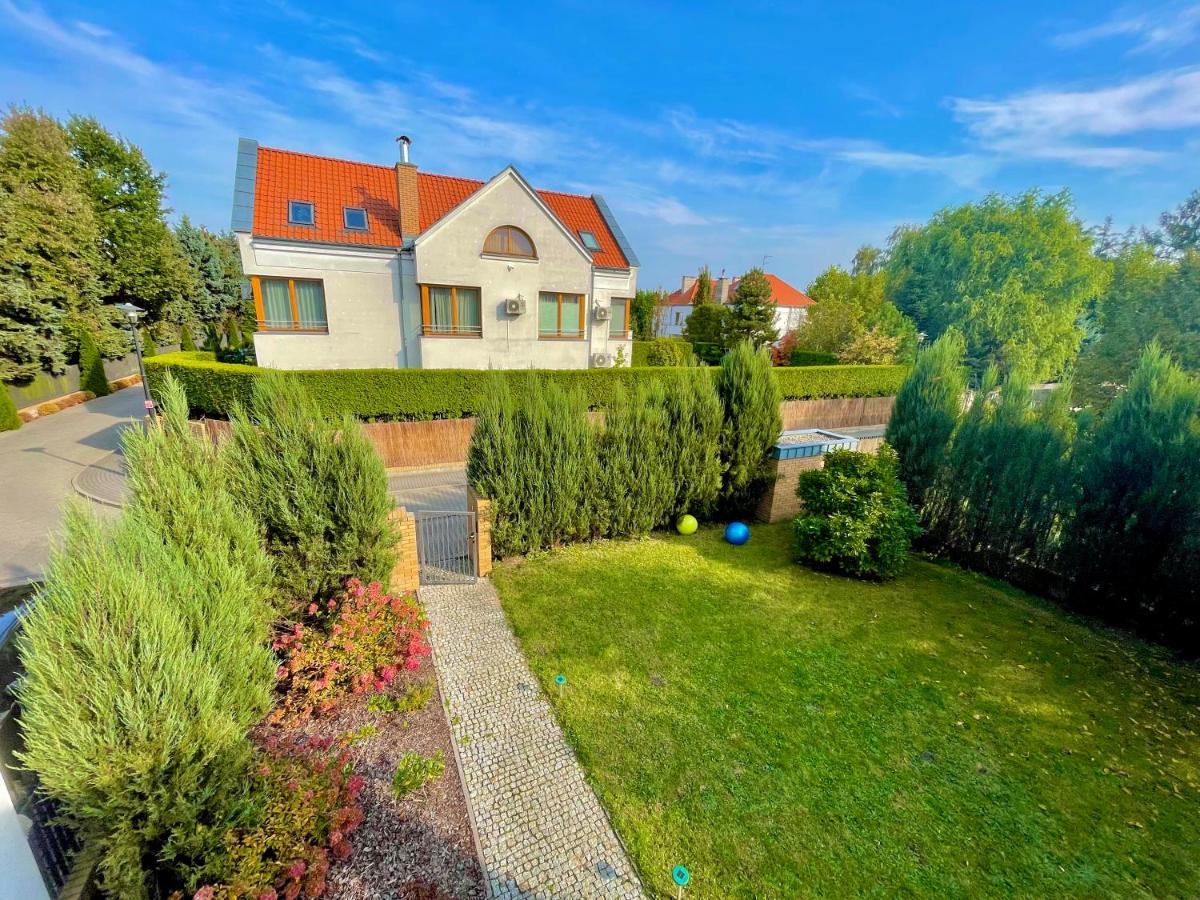 Luxury Villa Warsaw - Housity