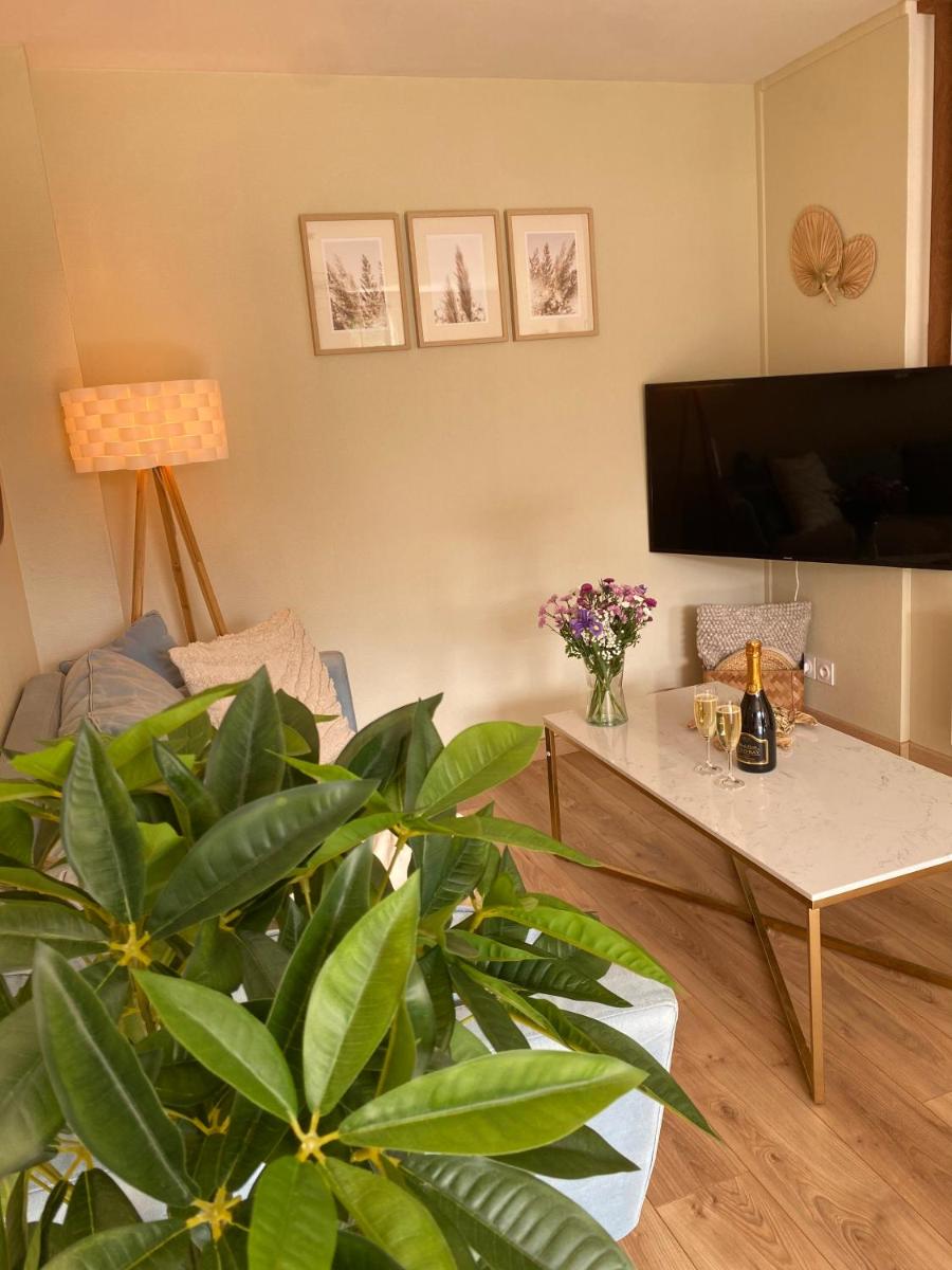 Les rives de l’Indre. Parking gratuit. Lit 160CM - Housity
