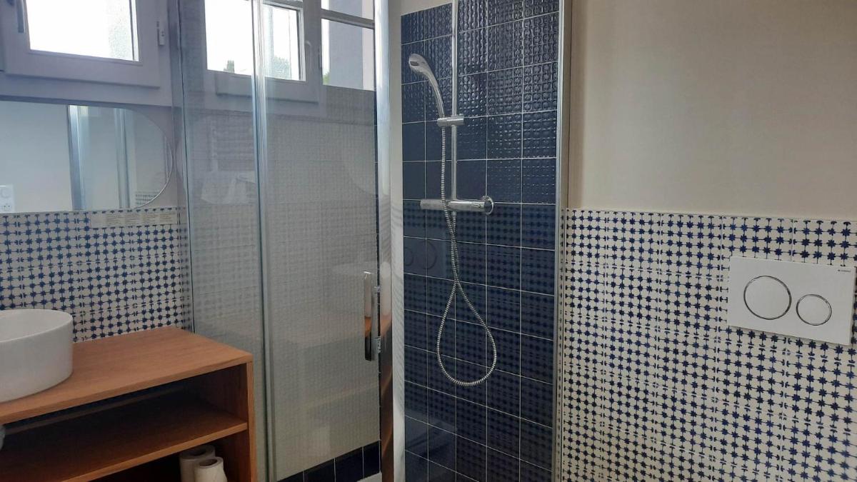 Salle de bains dans l'établissement Hotel Trinquet