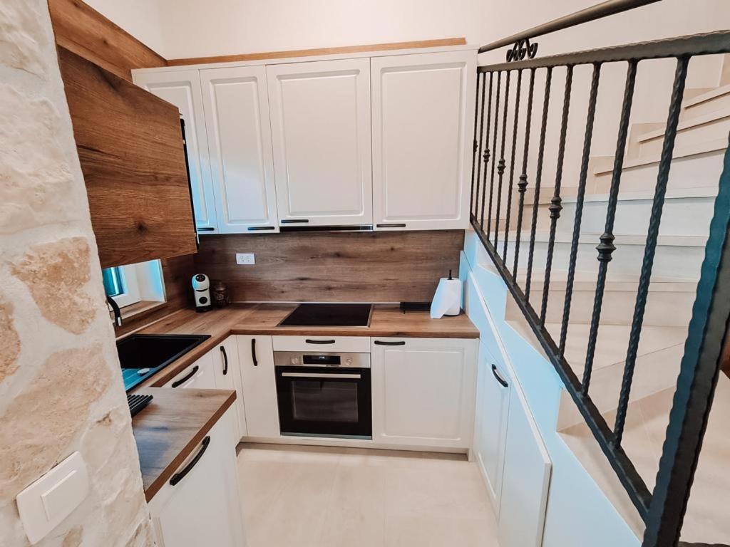 STONE HOUSE JEZERA - Housity