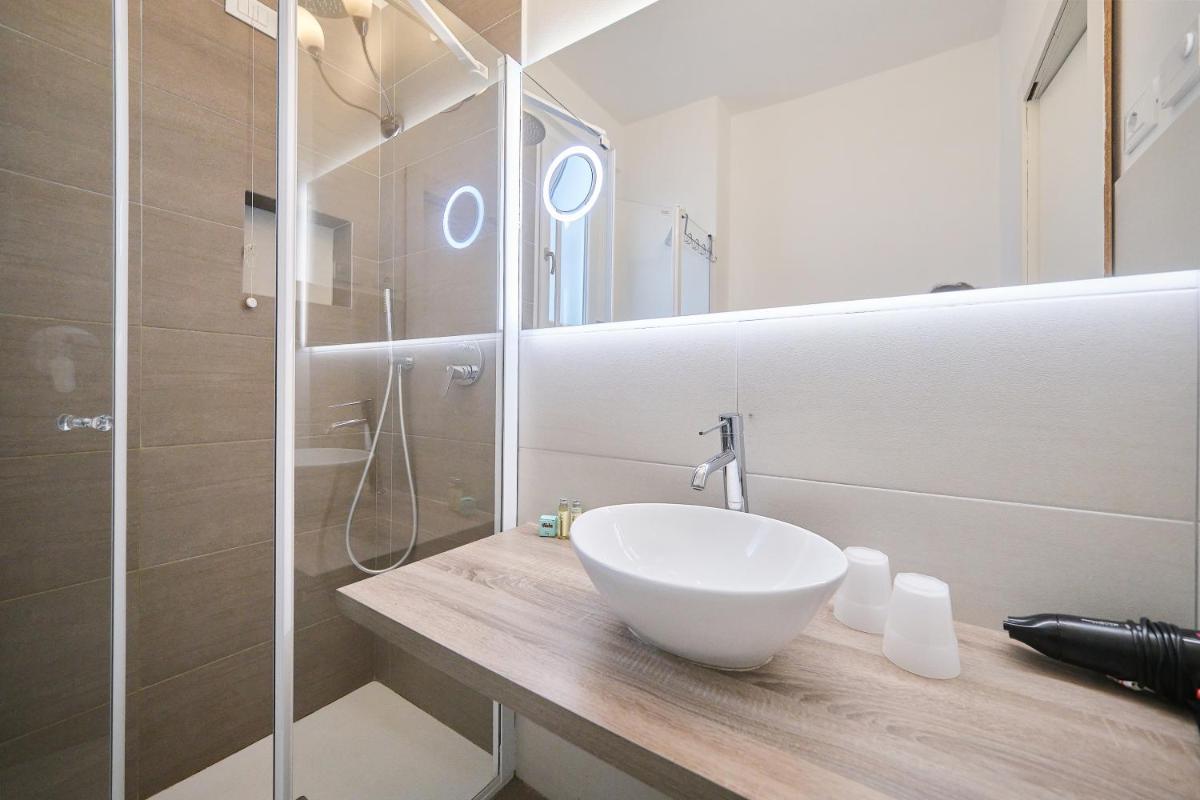 Front Lake Apartment Bardolino - Housity